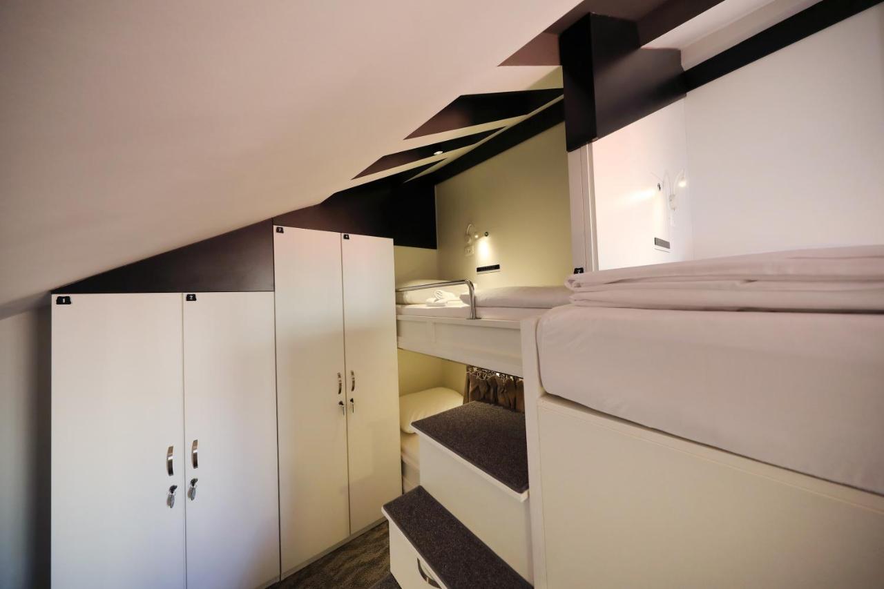 Downtown Boutique Hostel Zadar Exterior photo
