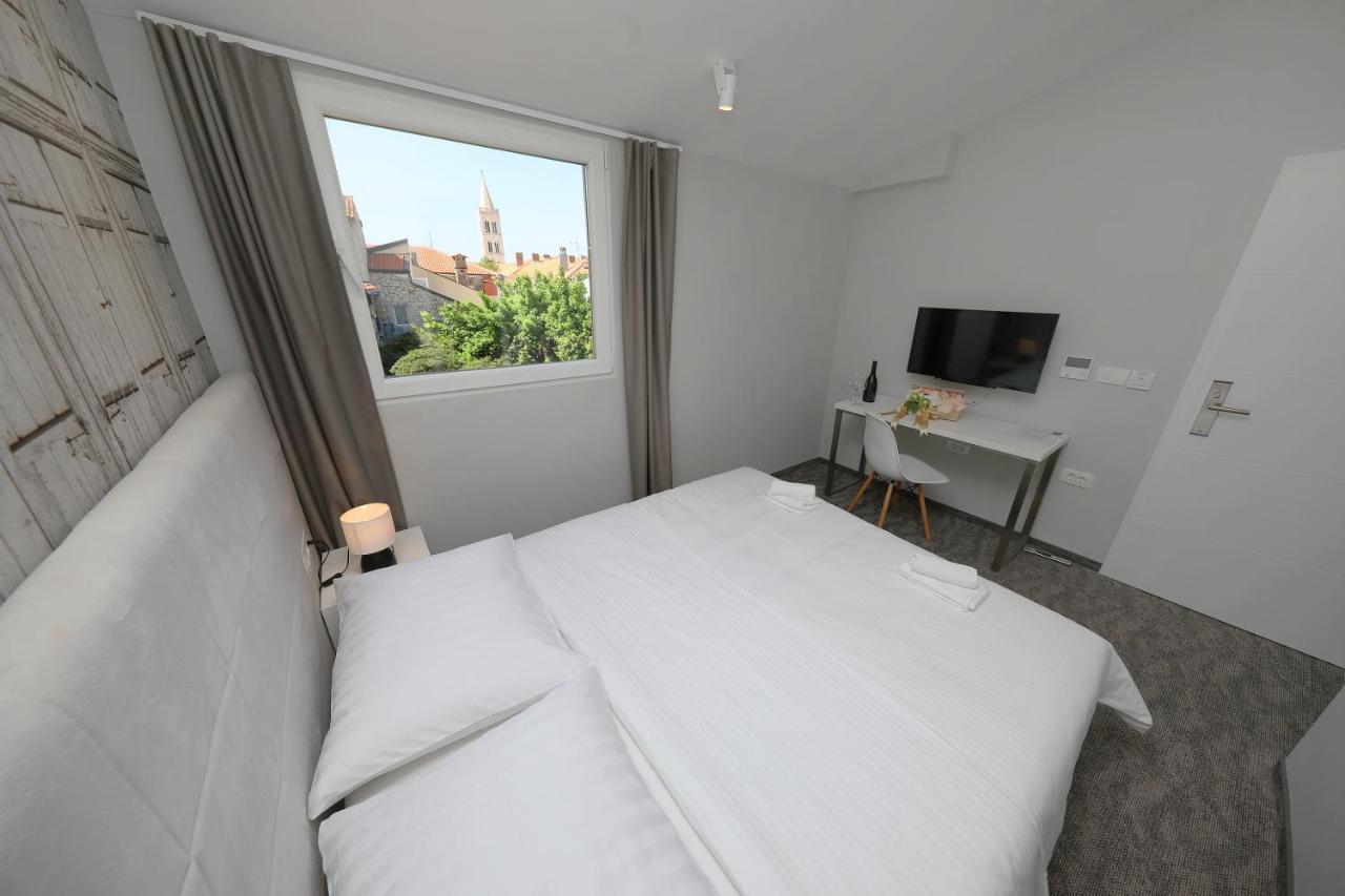 Downtown Boutique Hostel Zadar Exterior photo