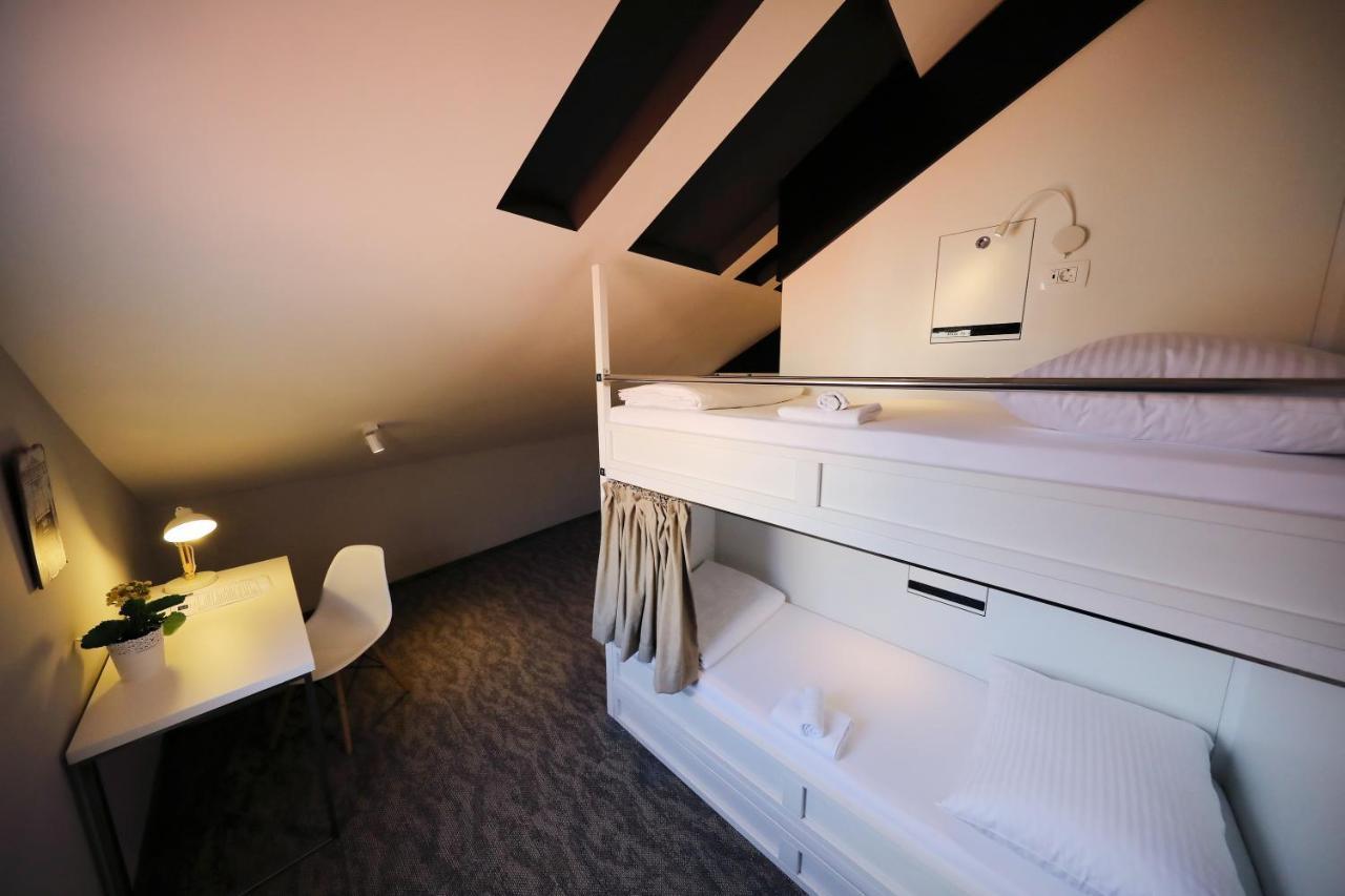 Downtown Boutique Hostel Zadar Exterior photo