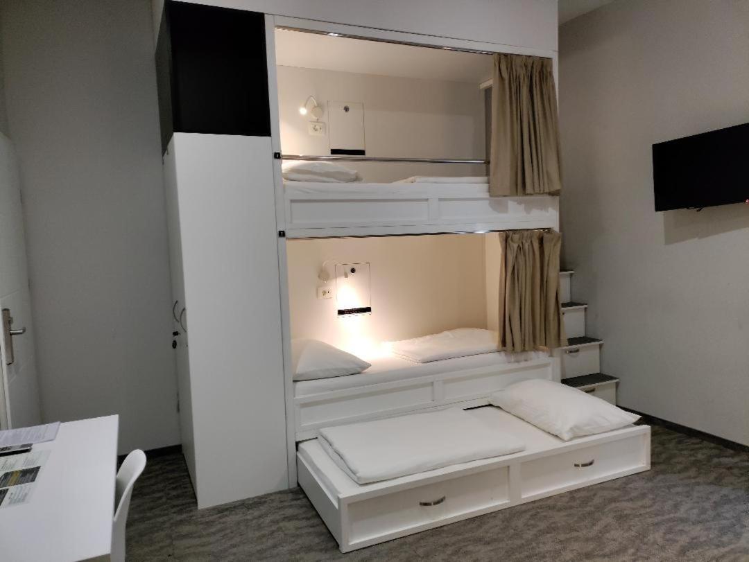 Downtown Boutique Hostel Zadar Exterior photo