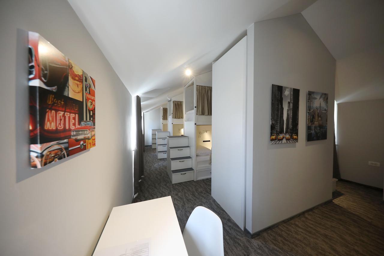 Downtown Boutique Hostel Zadar Exterior photo