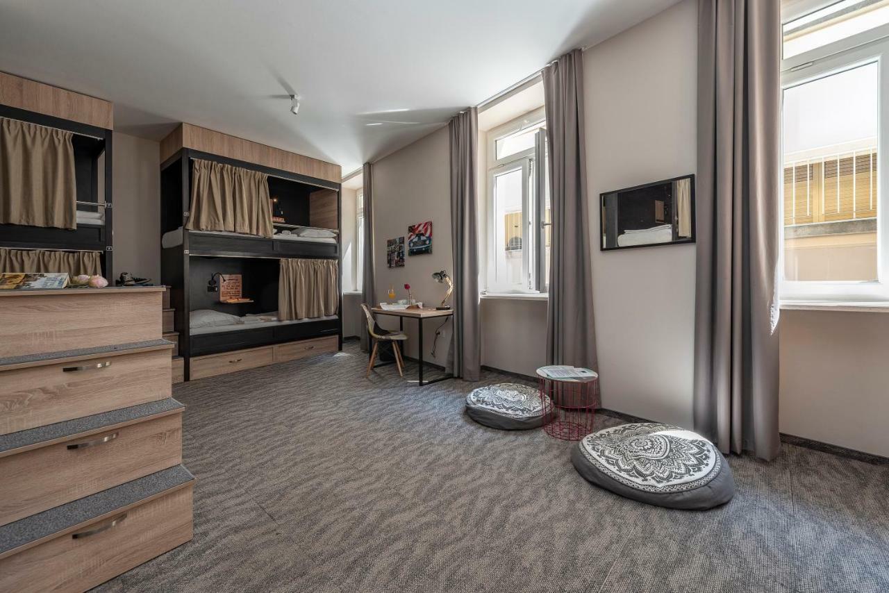 Downtown Boutique Hostel Zadar Exterior photo