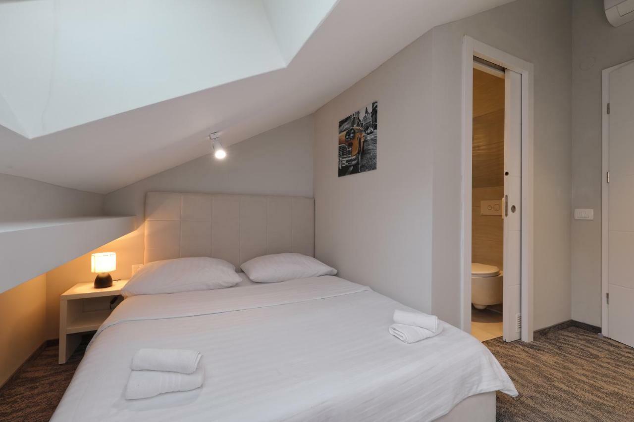 Downtown Boutique Hostel Zadar Exterior photo